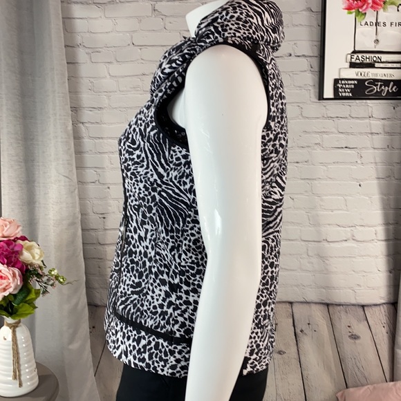 NWOT: LAURA ASHLEY Black/White Vest Size: Large - Picture 3 of 17